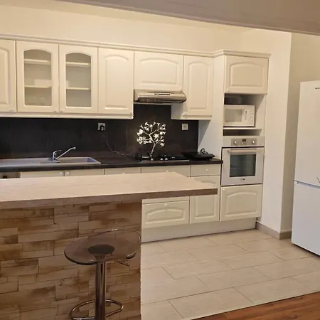 Cosy Place, Private Parking, 26 Min To Paris