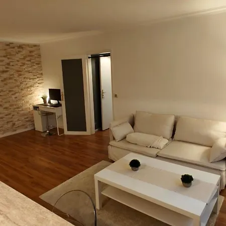 Cosy Place, Private Parking, 26 Min To Paris * Plaisir